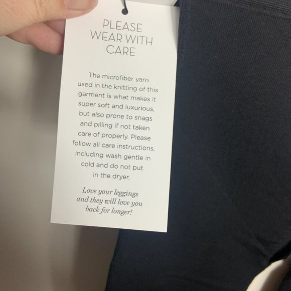 NEW! Blanqi Contour Leggings - Picture 5 of 6